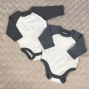 Old Navy Bodysuit Tops Size 0-3 Months Gray